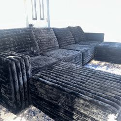 🛋️ NOW TAKING ORDERS – SECTIONALS AVAILABLE! 🛋️