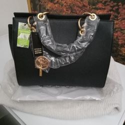 Vegan Leather Purse By Studio Badgley Mischka