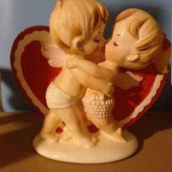 Rare Vintage Lefton Valentine Kissing Angels Cupid Heart Planter #2773