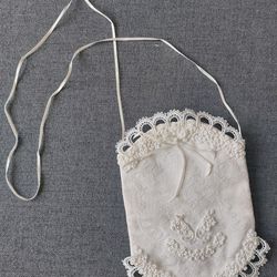 Embroidered White Purse