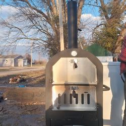 Harbor Gardens Monterey Steel Outdoor Pizza Oven. 