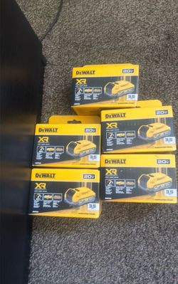 Dewalt battery bundle combo pack (all in one)