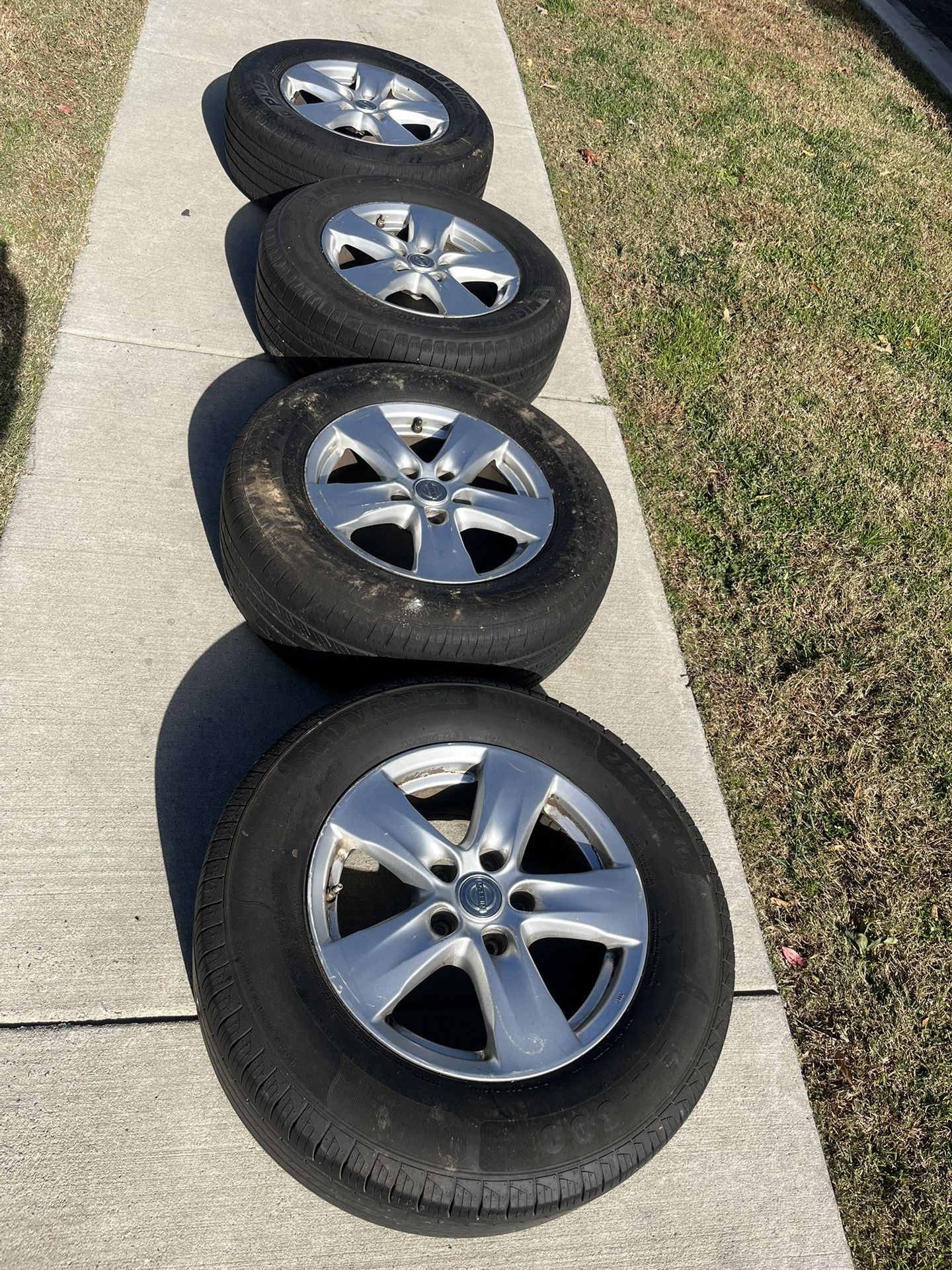 Nissan wheels 16in 5x114.3