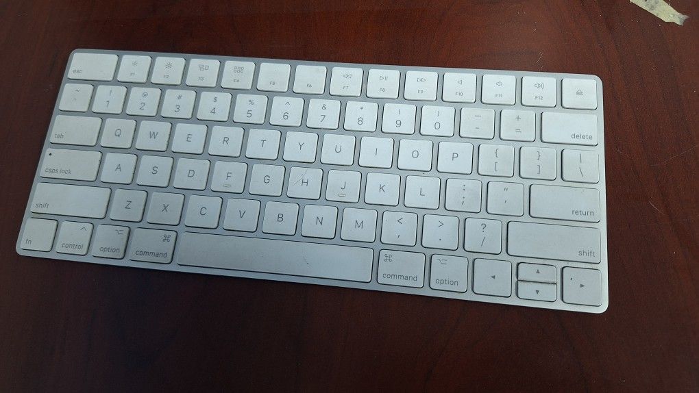 Apple Keyboard