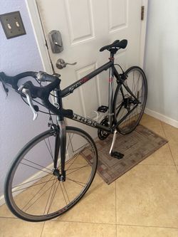 Road bike trek 56cm