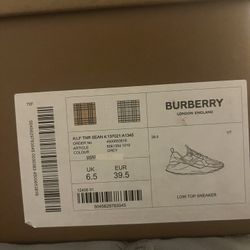 Unopened Burberry Sean Sneakers Size 39.5