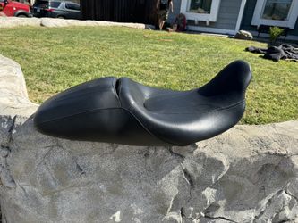 2023 Stock Harley Seat