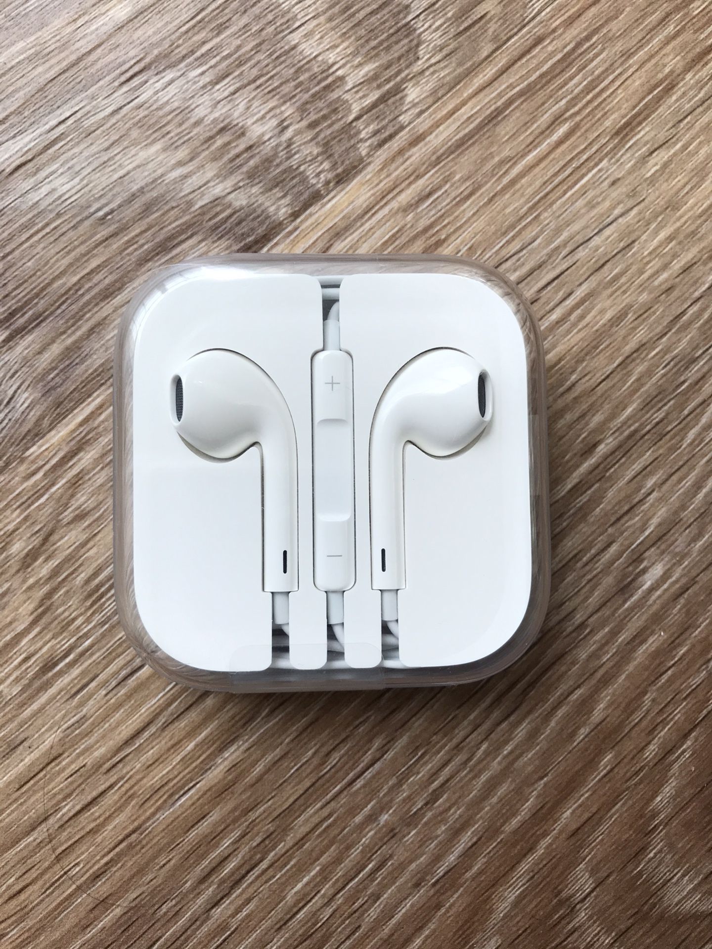 BRAND NEW APPLE HEADPHONES