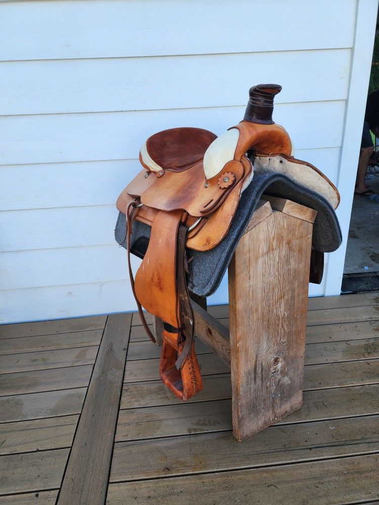 17" Roping Saddle