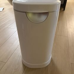 Munchkin Diaper Pail 