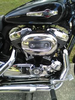 harley davidson sportster 1200 very good cond ! low miles