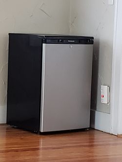 Mini Refrigerator OBO ($80)