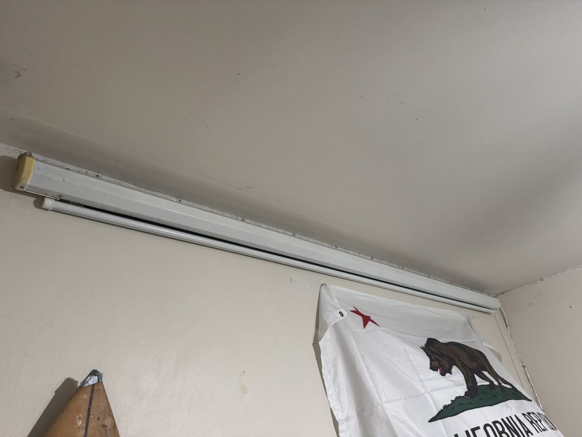 Huge Projector Screen With Remote