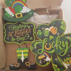 (NEW) Set Of 2 Saint Patricks Day Light Up Decor