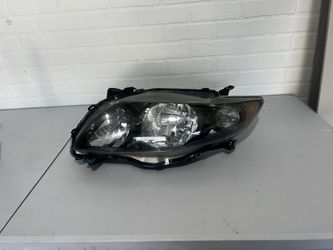 2009-2010 Toyota Corolla S Type Left Headlight