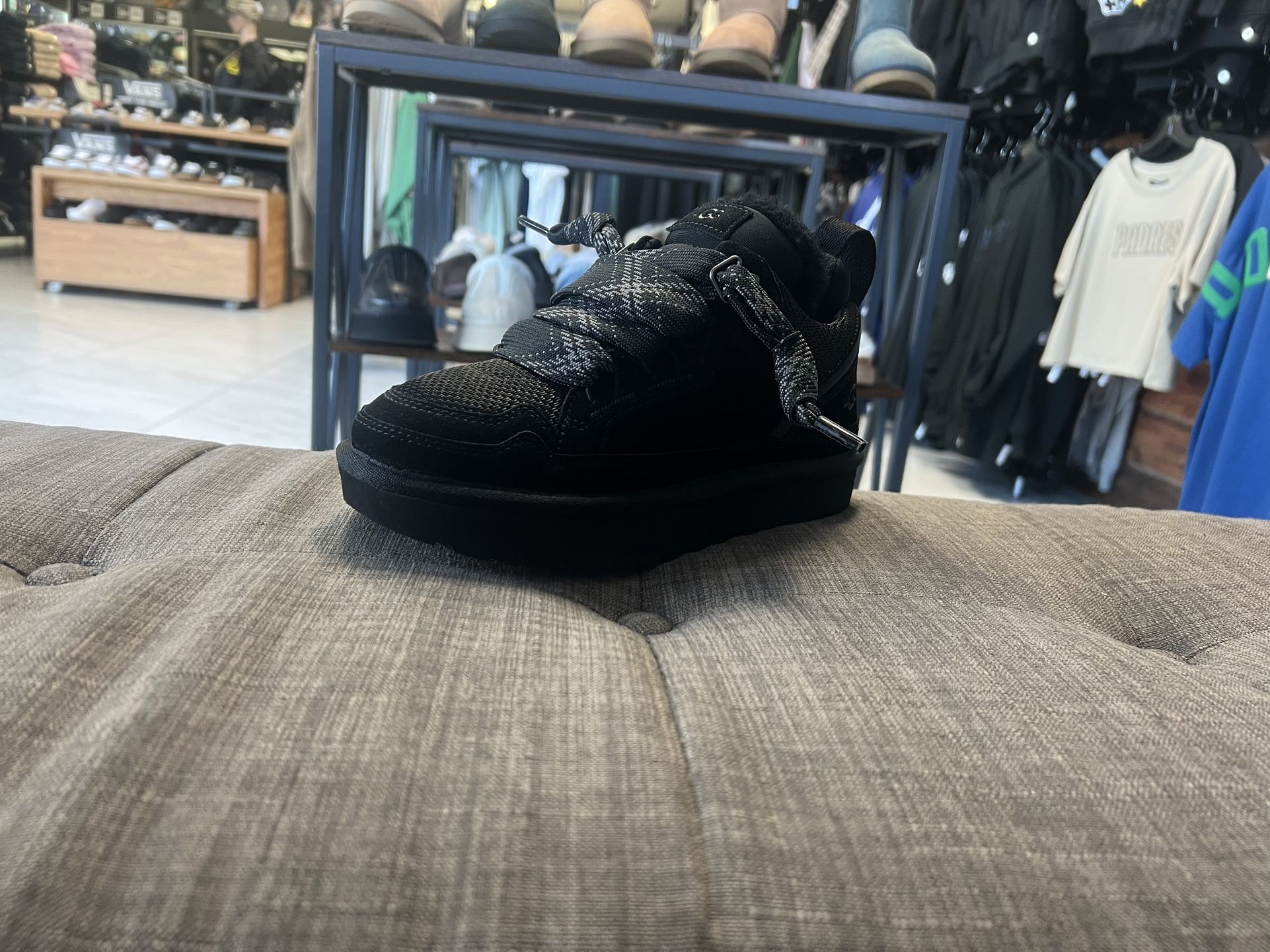 Ugg Women’s Lowmel