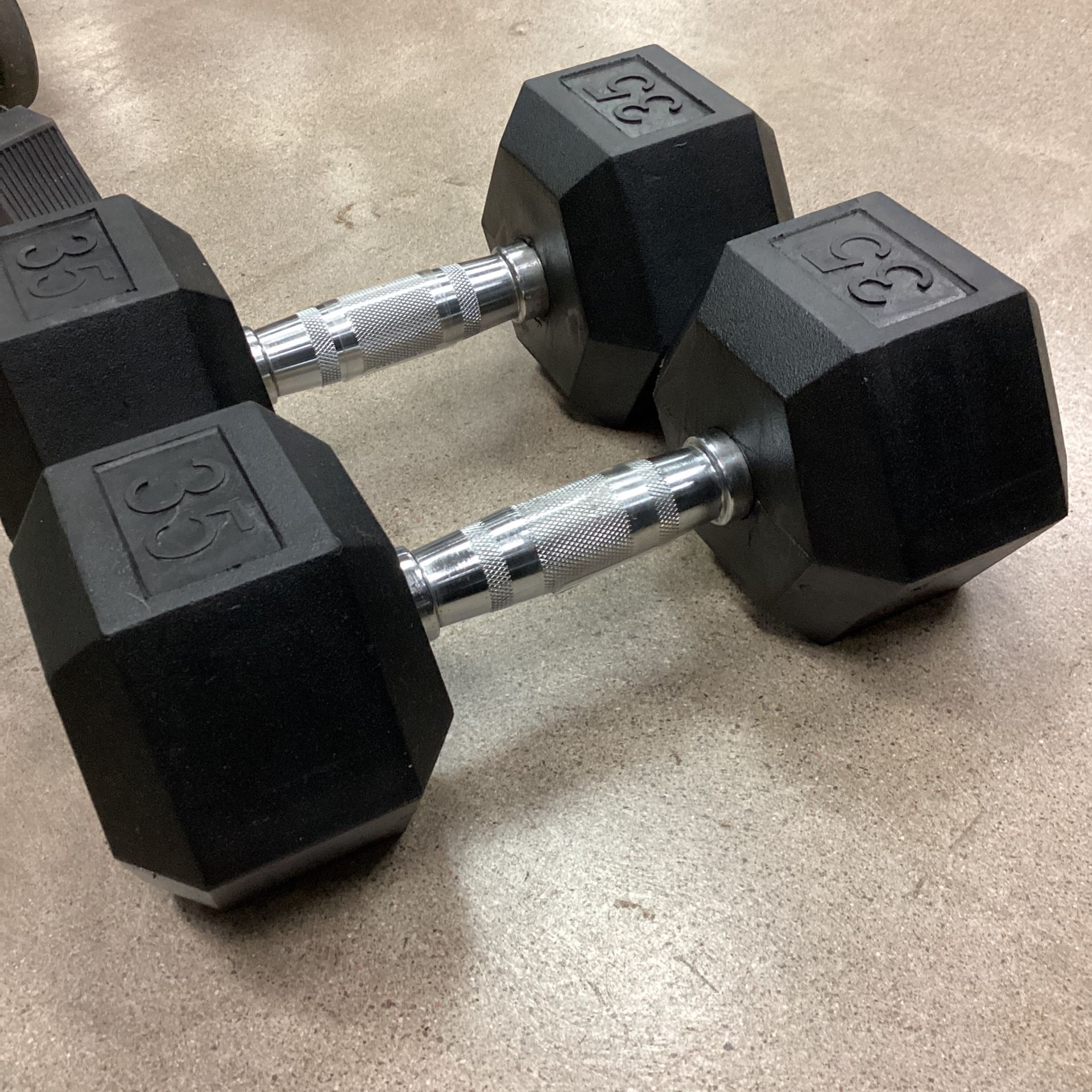 Fitvids Premium Rubber Coated Hex Dumbbell Weight Bhutan