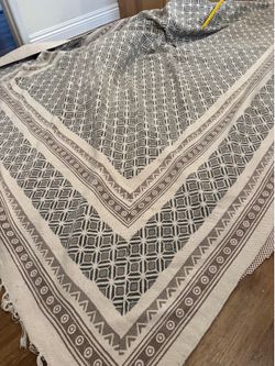 Zara 8x10" Rug