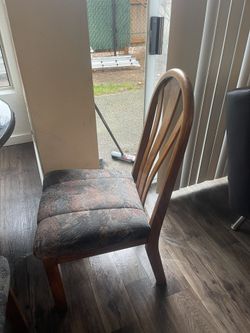 Dinning Table with 6 chairs