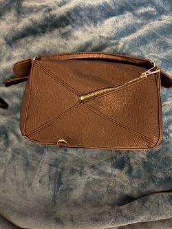 Unique leather square purse