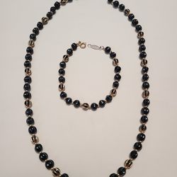 Rare Vintage Napier Black & Gold Tone Matching Necklace & Braclet Set