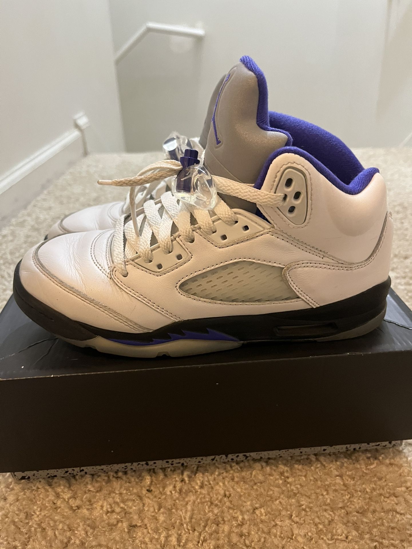 Jordan Retro 5s (6.5y)