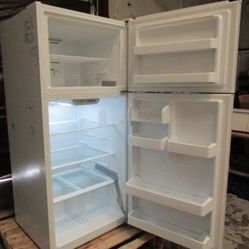 Fisherbrand Refrigerator With Top Freezer