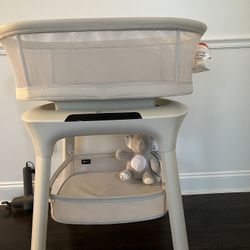 4mom Bassinet With The Basket 