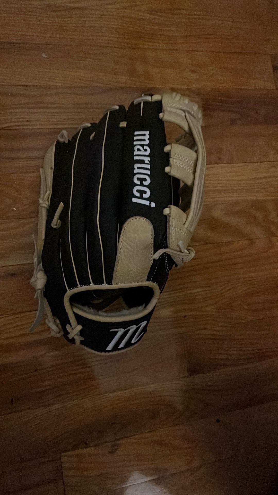 Marucci Baseball Glove