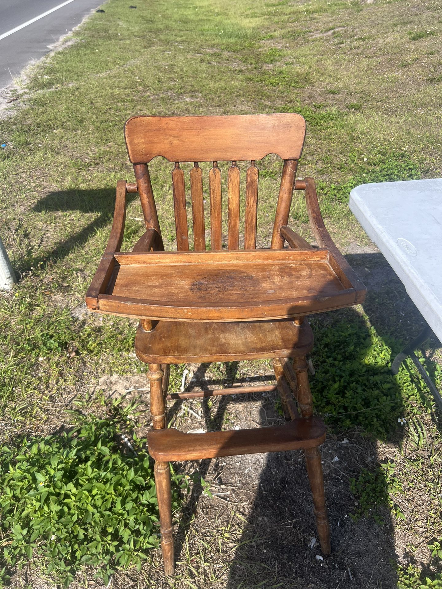 Antique Baby High Chair In Good Condition 