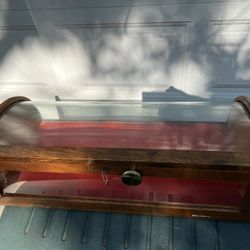 Antique Curved Glass Locking Table Top Display Case/Cabinet