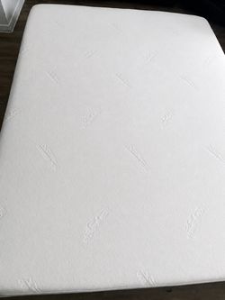 Tempur-pedic Queen Size Matress