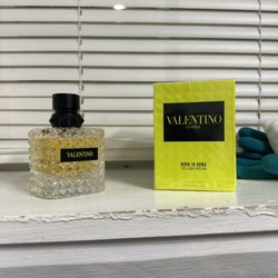 Valentino Born In Roma Yellow Dream