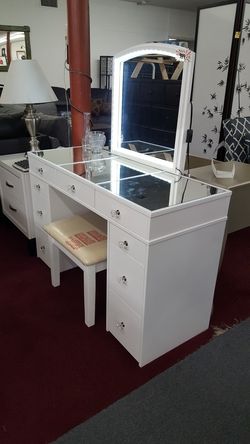 Vanity, stool and mirror with LED lighting