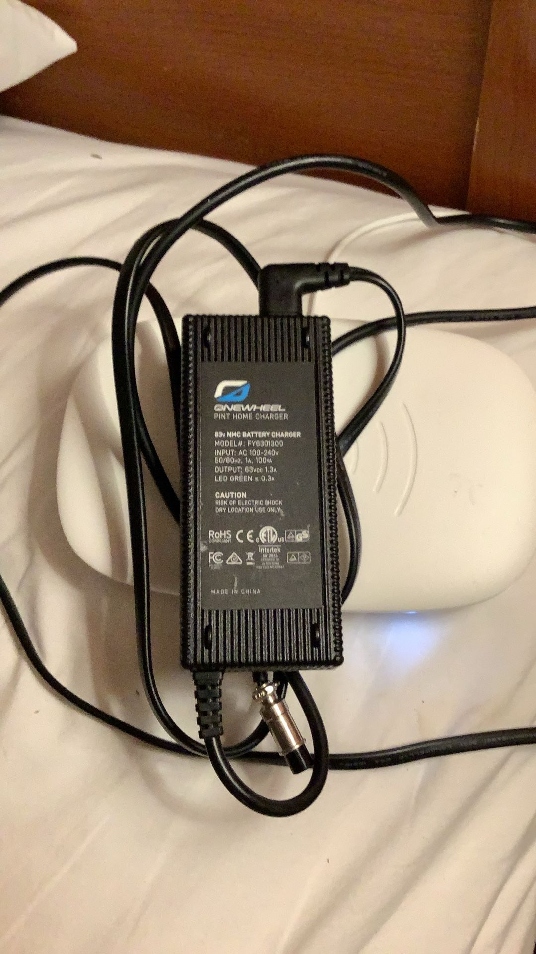 One-wheel Battery Charger