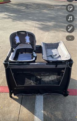 Portable Playpen -Baby Trend