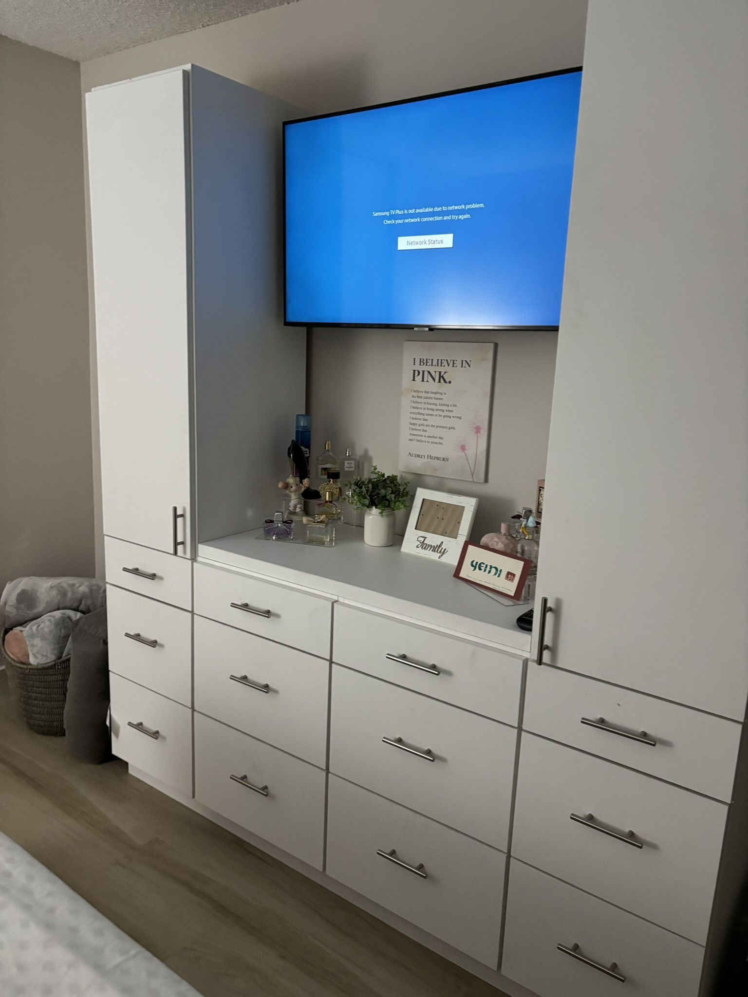White Custom Closet Organizer With Drawers 