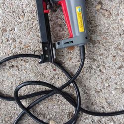 Maestri ME 3G Professional Electric Staple/Nail Gun