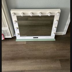 LED Light Vanity With Bluetooth Speakers