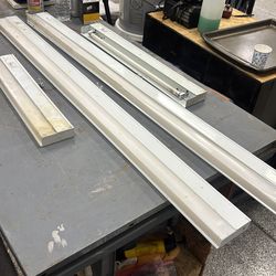 Lights under counter - not LED