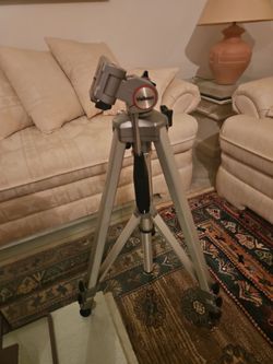 Velbow vintage tripod