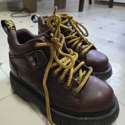Dr. Martens ankle boots – New Without Box size 4