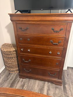 free nightstand and chest of drawers