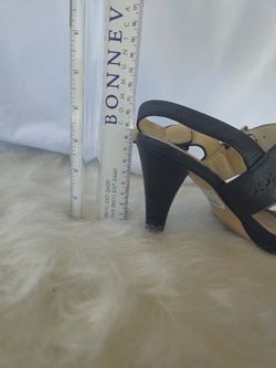 Clarks Size 7 1 2 Dalia Erica 3.5 Heeled Leather Sandal for Sale in Peoria AZ OfferUp