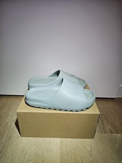Yeezy Salt Slide