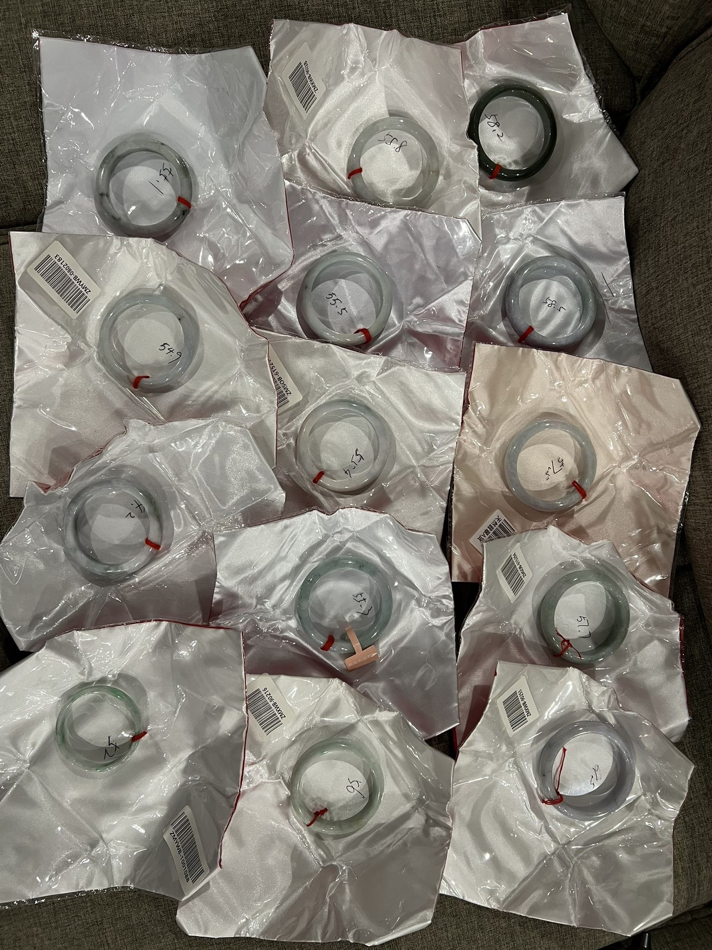 Natural genuine jadeite bangle