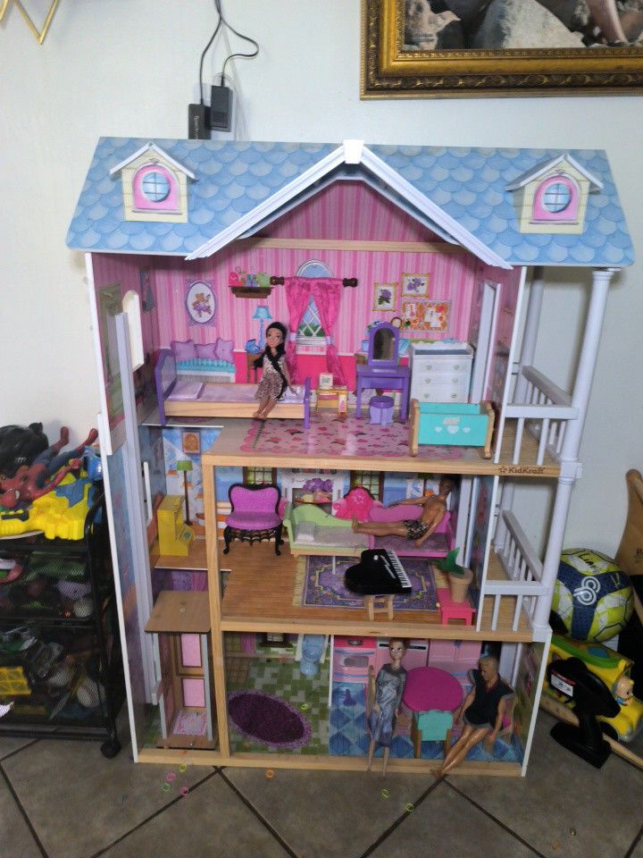 Doll House