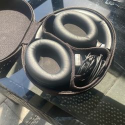 Sony XM4 (Open Box, NEVER USED)