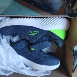 Kids Sz5 New 25