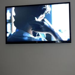 55” LG HD TV